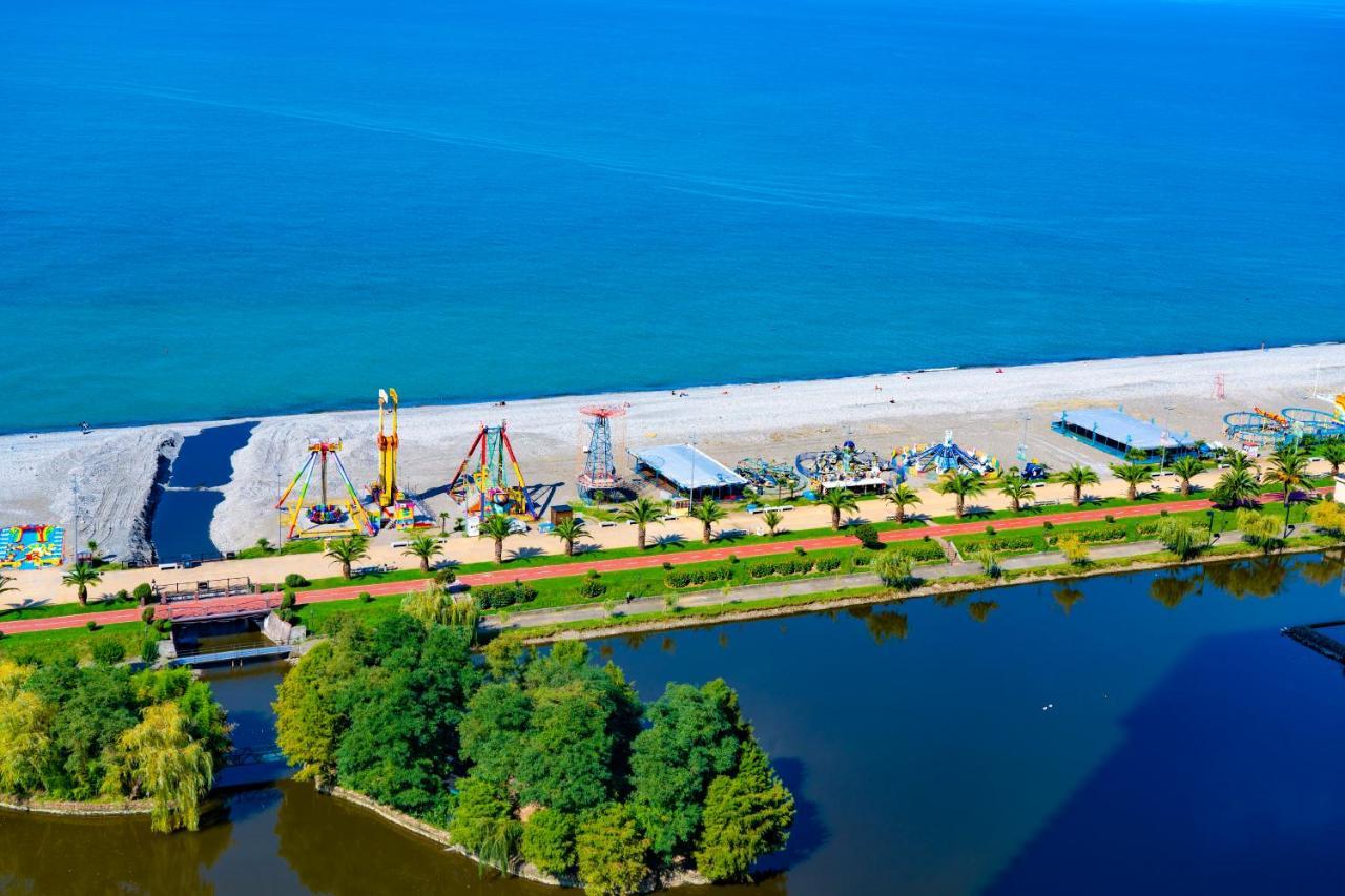 Luxury Sea View Orbi City Batumi Eksteriør billede